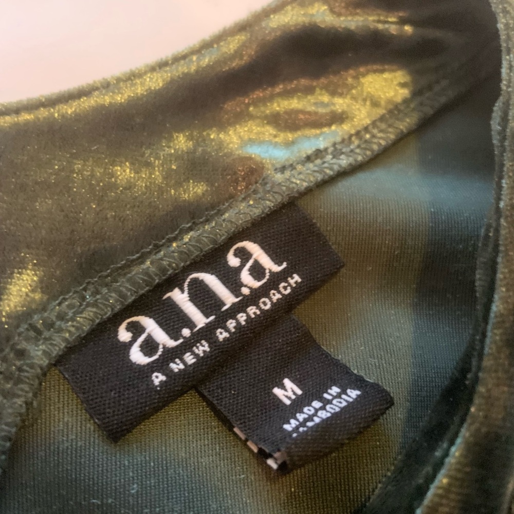 a.n.a. Crushed Velvet Bell Sleeve Mini Dress Size Med Green Boho Hippie Fairy - Picture 5 of 7